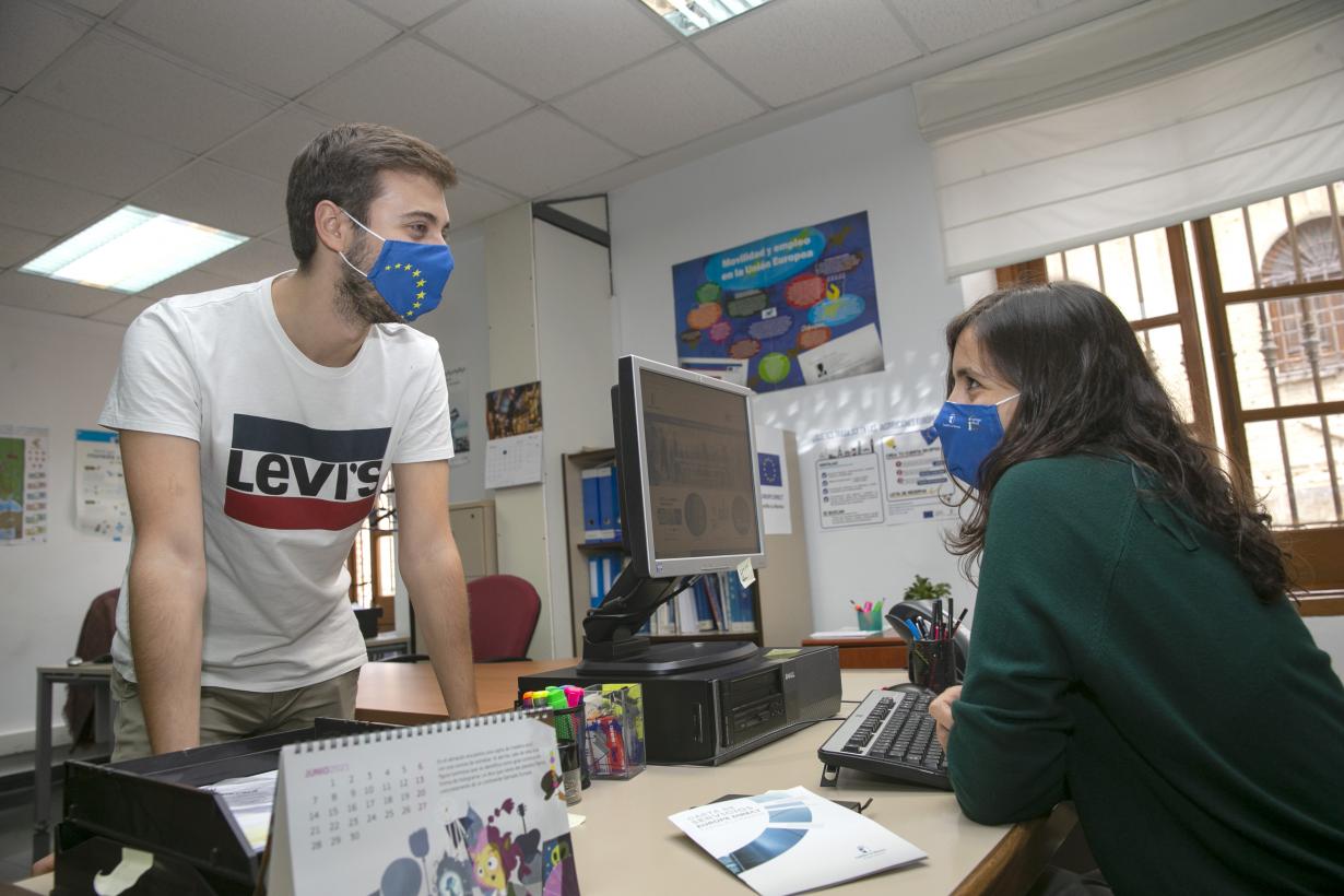 Castilla-La Mancha publica la nueva convocatoria de becas para la formación en especialista en asuntos relacionados con la Unión Europea