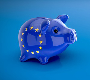 foto de hucha cerdito azul con las estrellas de la bandera de la UE