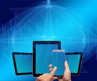Imagen de Computadora, Smartphone y En línea