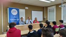 El Gobierno regional traslada a estudiantes de Villarrobledo los derechos y libertades que ofrece la pertenencia a la Unión Europea 